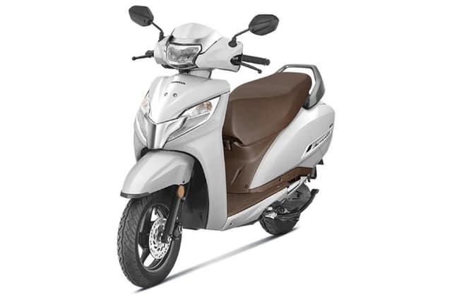 Honda Activa 5G Special Edition - Pearl Precious White Scooter available for rent in Near Csmt Station / Crawford Market, Mumbai